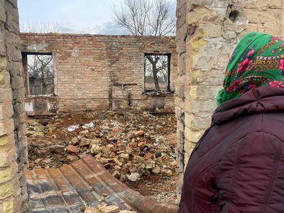Руїни хати Руїни хати