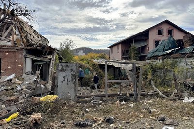 Російські війська обстріляли Святогірськ на Донеччині Російські війська обстріляли Святогірськ на Донеччині