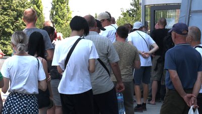 Військовозобов’язані у Харкові оновлюють дані у ЦНАПах Військовозобов’язані у Харкові оновлюють дані у ЦНАПах