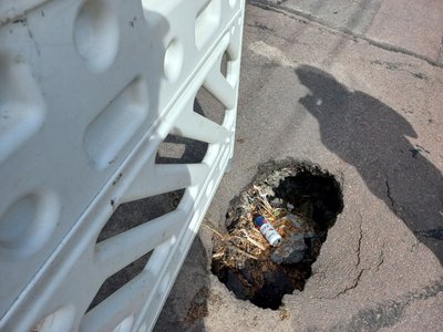 У Житомирі на вулиці Юрка Тютюнника утворилося провалля: коли відремонтують У Житомирі на вулиці Юрка Тютюнника утворилося провалля: коли відремонтують