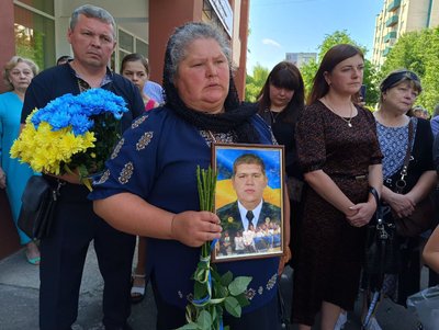 У Луцьку відкрили фотостенд пам’яті загиблих військовослужбовців