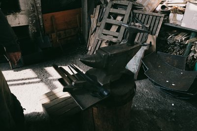 “Хомути — це як бинти на трубу”: історія коваля Житомирводоканалу “Хомути — це як бинти на трубу”: історія коваля Житомирводоканалу