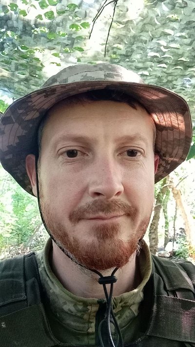 Батьки загиблого захисника подарували ліцею на Житомирщині генератор за 170 тисяч гривень Батьки загиблого захисника подарували ліцею на Житомирщині генератор за 170 тисяч гривень