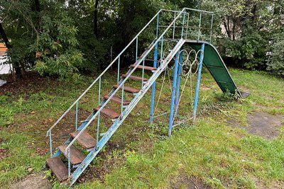 Дитячий майданчик на вулиці Руській, 175