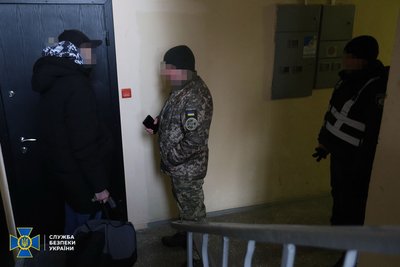 СБУ проводить перевірки в урядовому кварталі Києва СБУ проводить перевірки в урядовому кварталі Києва