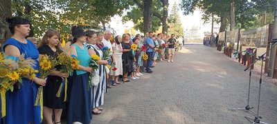 Роковини Іловайської трагедії: у Черкасах молилися та згадували полеглих Героїв Роковини Іловайської трагедії: у Черкасах молилися та згадували полеглих Героїв