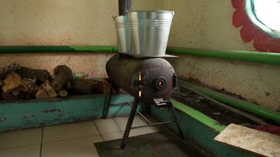 Ведмідь не спить, а рись грається в снігу: як зимують тварини у Менському зоопарку, що на Чернігівщині Ведмідь не спить, а рись грається в снігу: як зимують тварини у Менському зоопарку, що на Чернігівщині