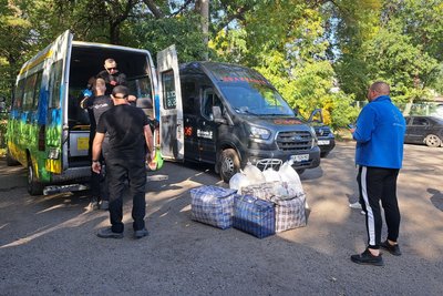 Евакуаційний автобус транзитний центр для евакуйованих з Донецької області евакопотяг Павлоград Дніпропетровська область 3 жовтня 2024 рік Евакуаційний автобус транзитний центр для евакуйованих з Донецької області евакопотяг Павлоград Дніпропетровська область 3 жовтня 2024 рік