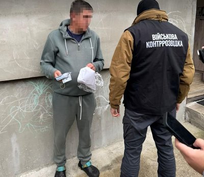 На Львівщині групу осіб підозрюють у незаконному ввезенні автівок в Україну На Львівщині групу осіб підозрюють у незаконному ввезенні автівок в Україну