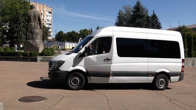 У Брусилівський громаді ветеранам передали мікроавтобус для перевезення людей з інвалідністю