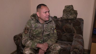 "Моя найбільша мрія була — поїхати в Україну": історія бійця Хуана Карлоса, який лікується на Рівненщині