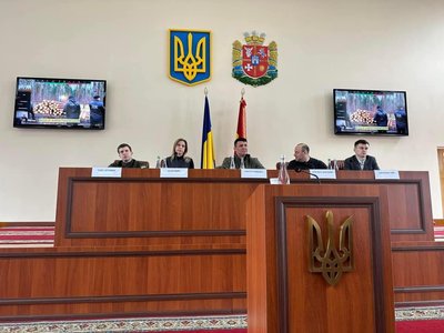 Сміттєзвалище серед лісу на Житомирщині: комісія просить звільнити очільника екоінспекції Сміттєзвалище серед лісу на Житомирщині: комісія просить звільнити очільника екоінспекції