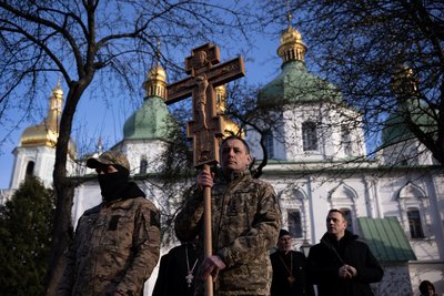 У Києві пройшла Хресна дорога за військовополонених та повернення миру в Україну 11 квітня 2025 року У Києві пройшла Хресна дорога за військовополонених та повернення миру в Україну 11 квітня 2025 року