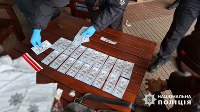 На Одещині двоє хлопців обіцяли за 7000 доларів переправити чоловіка до Молдови На Одещині двоє хлопців обіцяли за 7000 доларів переправити чоловіка до Молдови