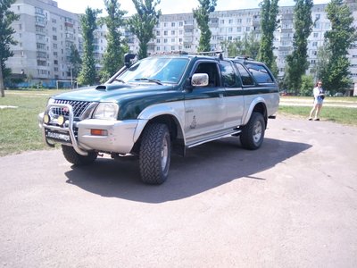 У Житомирі учні та вчителі ліцею №24 зібрали 350 тисяч гривень на автівку для ЗСУ