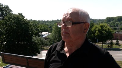 Повернувся з полону "на щиті": на Чернігівщині попрощалися зі штаб-сержантом 3-ї ОШБр Олександром Горловим Повернувся з полону "на щиті": на Чернігівщині попрощалися зі штаб-сержантом 3-ї ОШБр Олександром Горловим