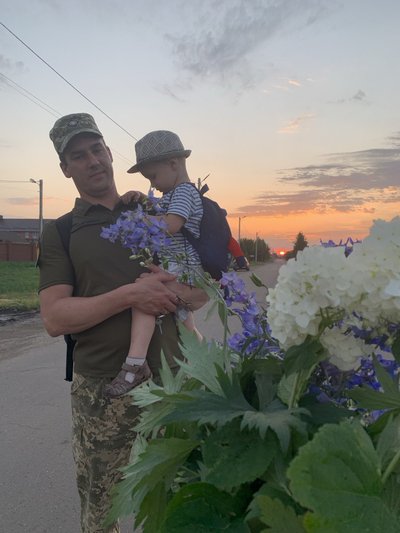 "Це діти, які були дані Богом". Батьки загиблих братів Савченків з Сум розповіли їхню історію "Це діти, які були дані Богом". Батьки загиблих братів Савченків з Сум розповіли їхню історію