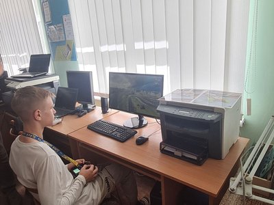 У Житомирі 30 школярів навчається керувати дронами У Житомирі 30 школярів навчається керувати дронами
