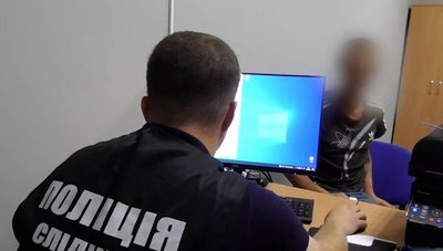 У Сумах повідомили про підозру чоловіку, який пошкодив могилу військовослужбовця – поліція У Сумах повідомили про підозру чоловіку, який пошкодив могилу військовослужбовця – поліція