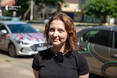 В Одесі відбувся пробіг арткарів у стилі Соні Делоне: маршрут проліг місцями, пов'язаними з художницею В Одесі відбувся пробіг арткарів у стилі Соні Делоне: маршрут проліг місцями, пов'язаними з художницею