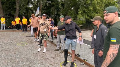 У Полтаві завершують будівництво першого у місті майданчик для гри в петанк