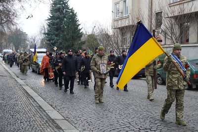 В Ужгороді попрощалися із захисником Золтаном Калої В Ужгороді попрощалися із захисником Золтаном Калої