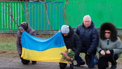 У Куликівській громаді на Чернігівщині попрощалися із загиблим бійцем Миколою Степанчуком У Куликівській громаді на Чернігівщині попрощалися із загиблим бійцем Миколою Степанчуком