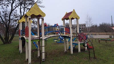 Село Сергіївка Удачненська громада Покровський район дитячий майданчик Донецька область 27 січня 2025 рік Село Сергіївка Удачненська громада Покровський район дитячий майданчик Донецька область 27 січня 2025 рік