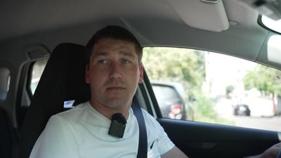 Після фронту — за кермо таксі: як ветеран Микола Нездюр повернувся до роботи Після фронту — за кермо таксі: як ветеран Микола Нездюр повернувся до роботи