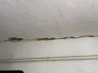 "Називаємо це другим днем народження": історія родини з Одещини, чий будинок пошкодила атака РФ "Називаємо це другим днем народження": історія родини з Одещини, чий будинок пошкодила атака РФ