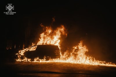 У Києві горіла будівля СТО. Є потерпілий У Києві горіла будівля СТО. Є потерпілий