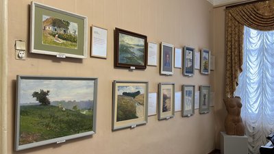 Картини у різних техніках: художник із Ромен презентував нові роботи Картини у різних техніках: художник із Ромен презентував нові роботи