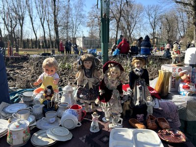 Речі на "блошиному" ринку, за словами покупців і продавців, є цінною частиною історії, березень 2026 року, Хмельницький Речі на "блошиному" ринку, за словами покупців і продавців, є цінною частиною історії, березень 2026 року, Хмельницький