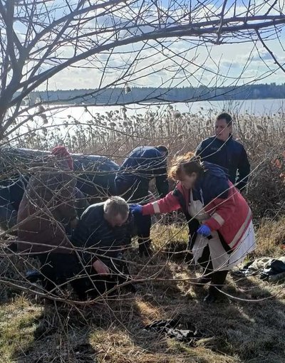 Провалився під лід: на водосховищі Житомирщини врятували рибалку Провалився під лід: на водосховищі Житомирщини врятували рибалку