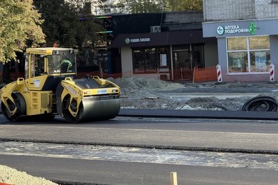 У Львові почали асфальтувати першу ділянку реконструйованої вул. Мазепи У Львові почали асфальтувати першу ділянку реконструйованої вул. Мазепи