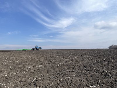 "Закриваємо вологу": на Полтавщині аграрії розпочали підготовку до посівної "Закриваємо вологу": на Полтавщині аграрії розпочали підготовку до посівної