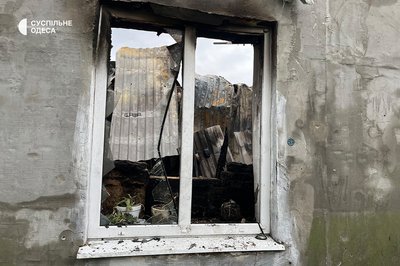 "Все згоріло": подружжя з Одещини розповіло про зруйнований будинок після атаки РФ