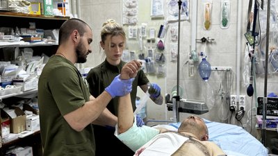 допомога поранені бійці дрони фронт стабілізаційний пункт бойові медики Донецька область допомога поранені бійці дрони фронт стабілізаційний пункт бойові медики Донецька область