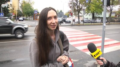 У Житомирі біля міської лікарні № 1 запрацював світлофор: що кажуть водії та пішоходи У Житомирі біля міської лікарні № 1 запрацював світлофор: що кажуть водії та пішоходи