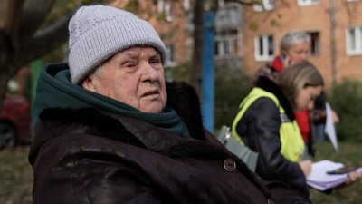 Була в епіцентрі вибуху і вижила: що розповідають очевидці про російську атаку на Чернігів Була в епіцентрі вибуху і вижила: що розповідають очевидці про російську атаку на Чернігів