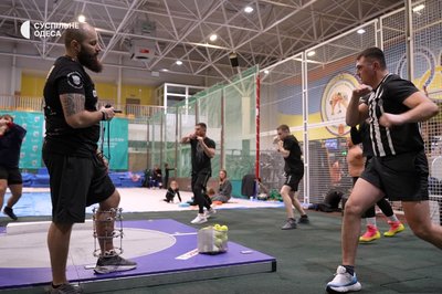 Ветеранський бокс: колишній військовий допомагає побратимам відновлюватися після поранень Ветеранський бокс: колишній військовий допомагає побратимам відновлюватися після поранень