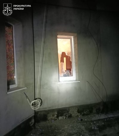У Солоницівській громаді внаслідок влучання російських дронів пошкоджені скління вікон У Солоницівській громаді внаслідок влучання російських дронів пошкоджені скління вікон