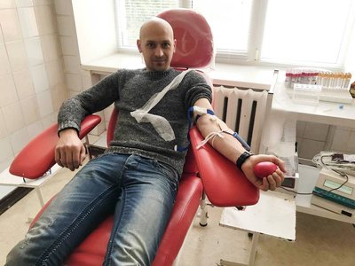 Місцевий житель Дмитро, донор крові Місцевий житель Дмитро, донор крові