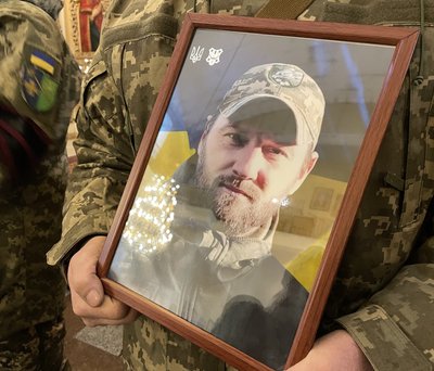 У Полтаві прощаються із військовими Сергієм Профатилом та Олексієм Пупченком У Полтаві прощаються із військовими Сергієм Профатилом та Олексієм Пупченком