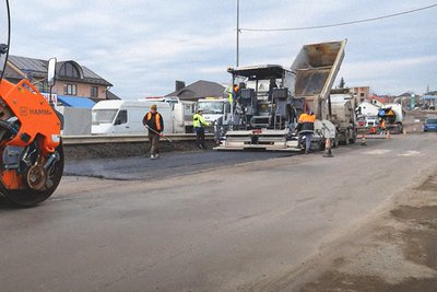 Ремонт дороги у селі Коровія на Буковині, 3 березня 2026 року Ремонт дороги у селі Коровія на Буковині, 3 березня 2026 року