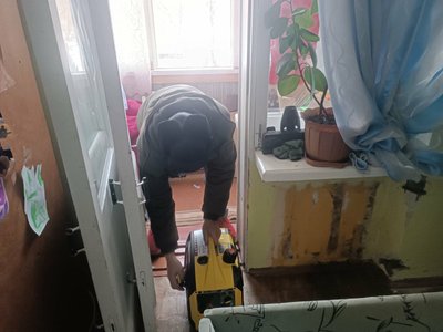 Волонтери з Житомирщини відновили опалення у 10 будинках Дарницького району Києва Волонтери з Житомирщини відновили опалення у 10 будинках Дарницького району Києва