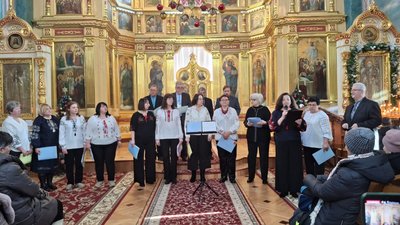 На Тернопільщині колядували, щоб зібрати гроші для ЗСУ, благодійність, 5 грудня 2025 року На Тернопільщині колядували, щоб зібрати гроші для ЗСУ, благодійність, 5 грудня 2025 року