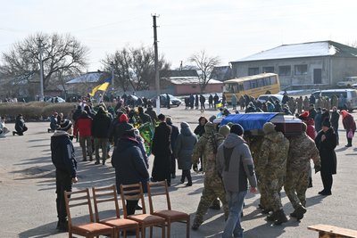 На Кіровоградщині попрощалися з бійцями Олександром Чецьким та Віталієм Поповим На Кіровоградщині попрощалися з бійцями Олександром Чецьким та Віталієм Поповим