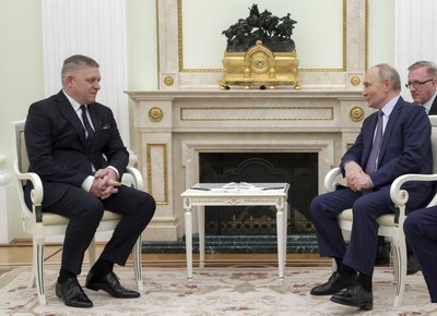 Путін з Фіцо під час зустрічі в Кремлі Путін з Фіцо під час зустрічі в Кремлі