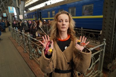 Діана Берг тримає ключі від осель в Донецьку та Маріуполі Діана Берг тримає ключі від осель в Донецьку та Маріуполі
